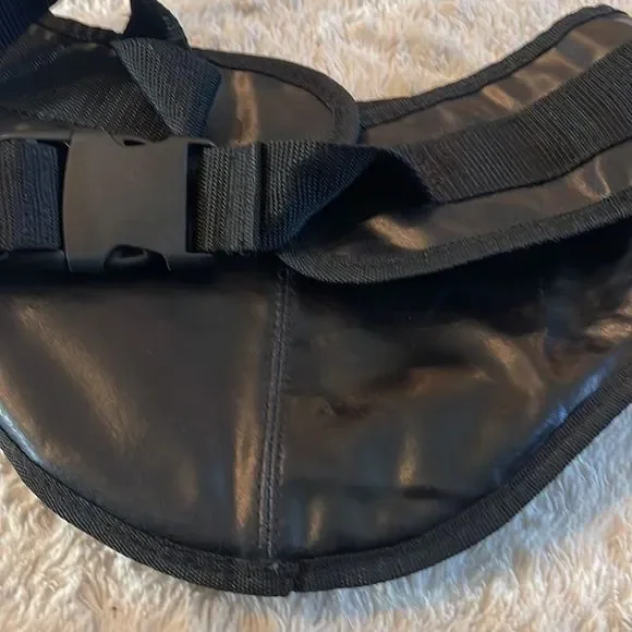 Vintage leather Wilson waist bag - Picture 11 of 12